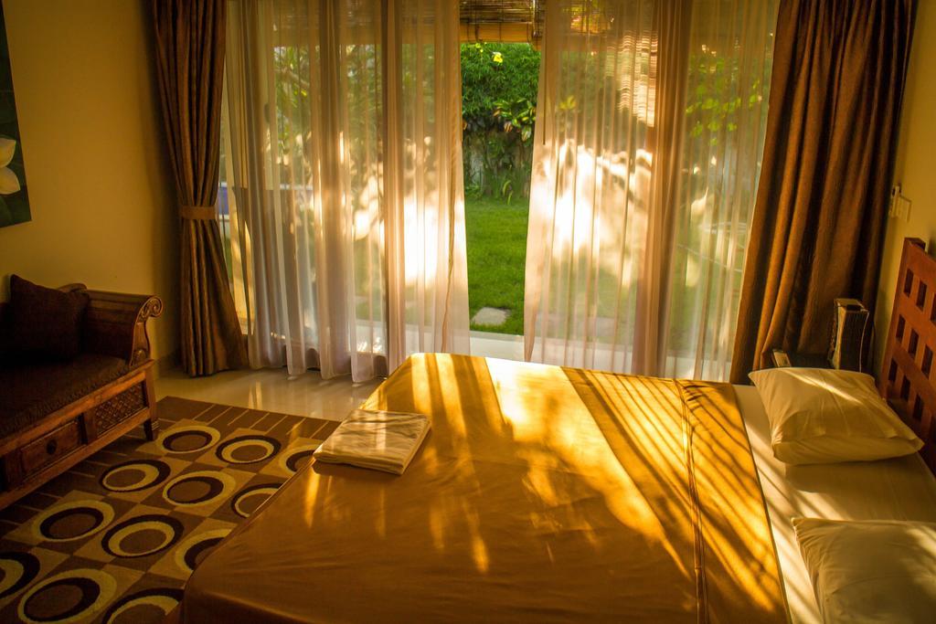 ホテル Sunrise サヌール 部屋 写真